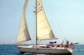 Charter this Beautiful Catalina 36 Sailboat w/Captain in Chicago, Illinois