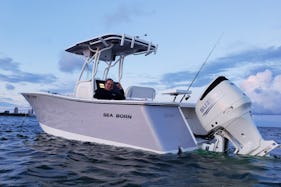 New Sea Born 24' Cruising Boat in Miami Beach!